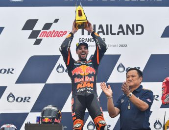 “โมโตจีพี ไทยแลนด์” ปิดฉากอลังการ “โอลิเวียร่า” ฝ่าฝนพลิกคว้าชัย